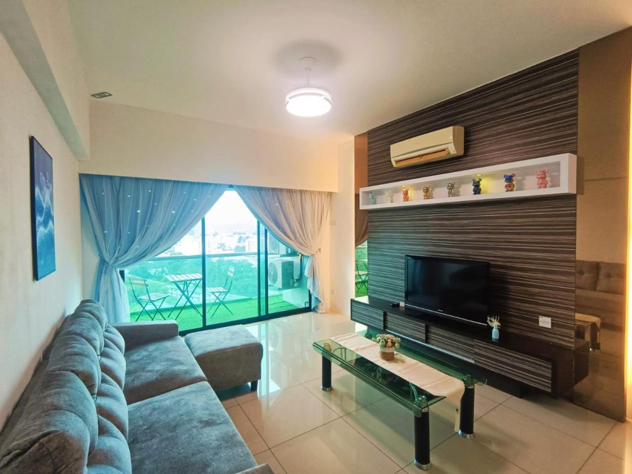 K. Riverfront Apartment Ipoh Buitenkant foto