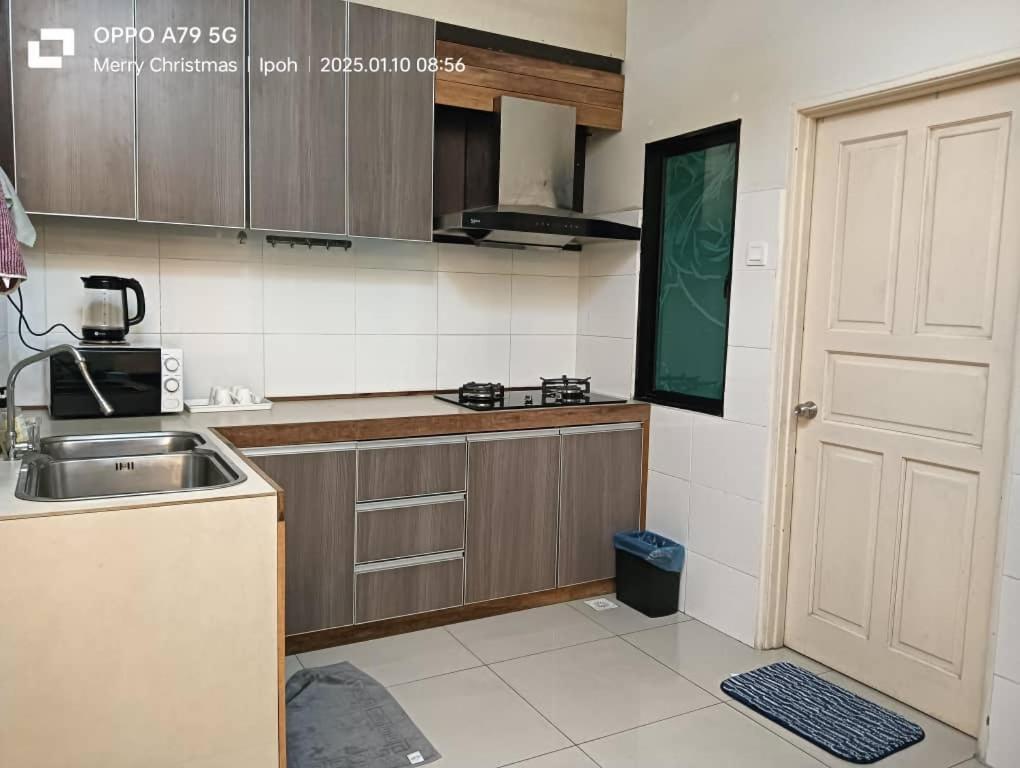 K. Riverfront Apartment Ipoh Kamer foto